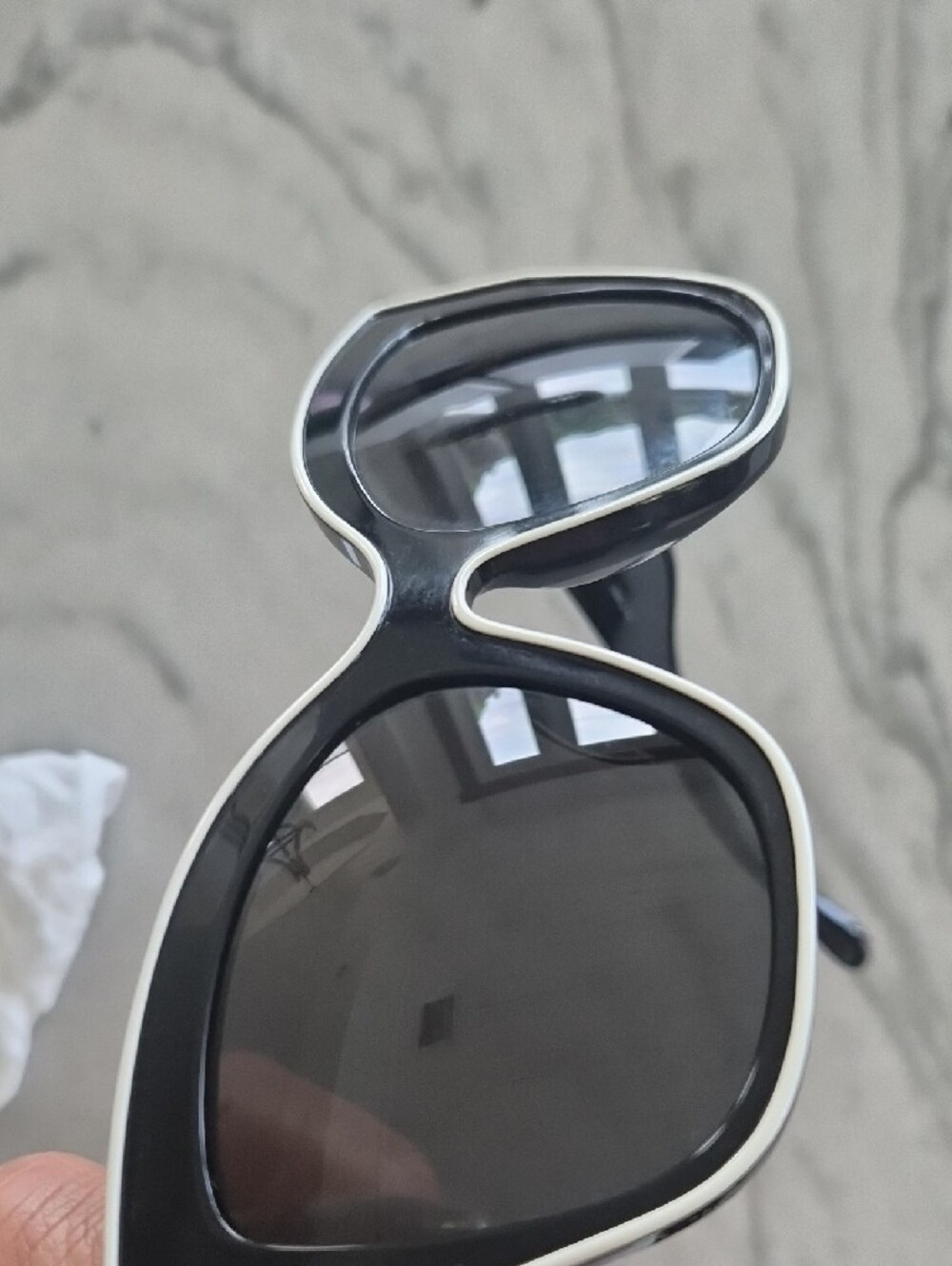 Tory Burch Black Cateye Sunglasses with White Trim - Picture 5 of 7